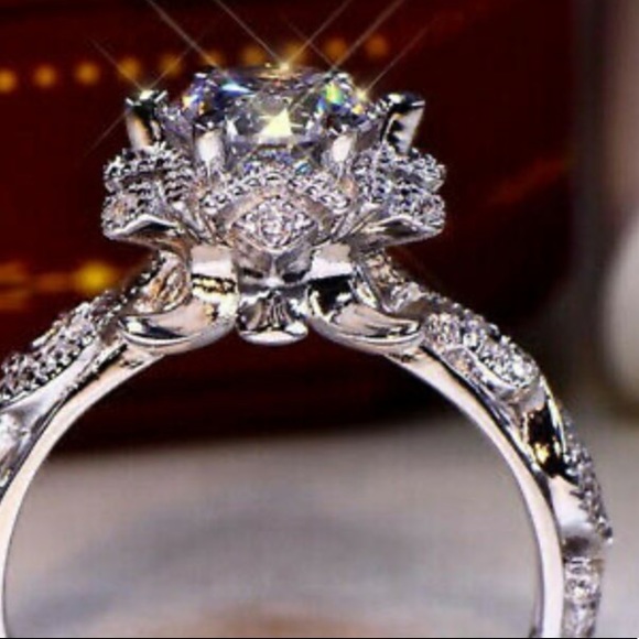 925 sterling silver Luxury Gorgeous Wedding Ring - Picture 5 of 8